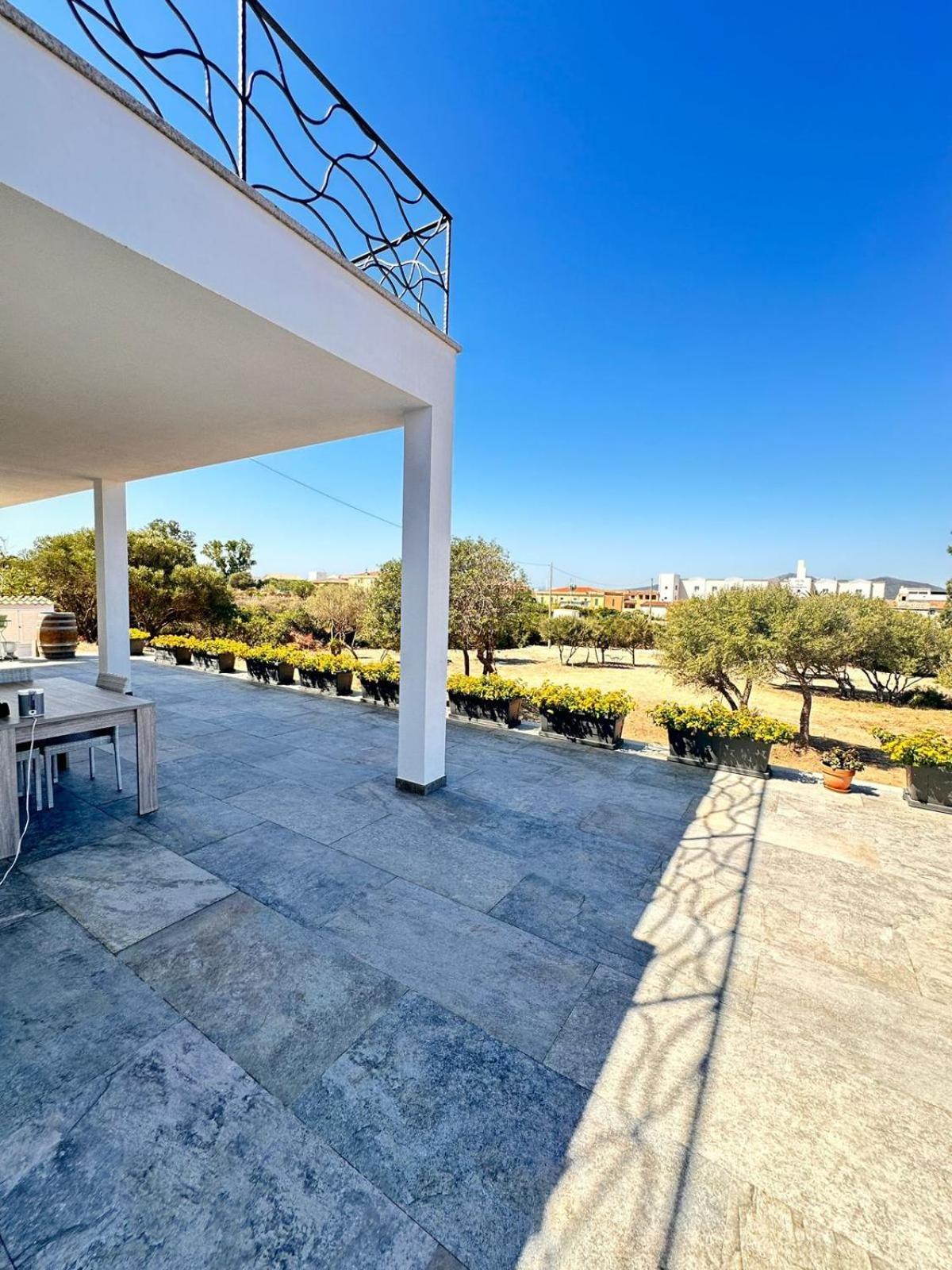 Villa Giulia Golfo Aranci Exterior foto